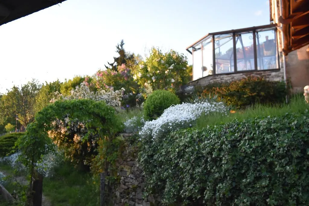Les Hotes Du Lac, Chambres Et Tables D'Hotes Mandailles  Bed & Breakfast Mandailles (Aveyron)